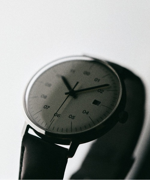 sazare(サザレ)の「「sazare/さざれ」SK02-38mm 自動巻き/ SS SILVER MIRROR FINISH / WHITE DIAL / BLACK CORDOVAN LEATHER(アナログ腕時計・メンズ・シルバー×ブラック・38mm)」の8枚目の写真