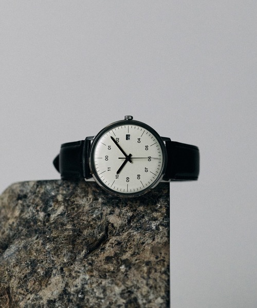 sazare(サザレ)の「「sazare/さざれ」SK02-38mm 自動巻き/ SS SILVER MIRROR FINISH / WHITE DIAL / BLACK CORDOVAN LEATHER(アナログ腕時計・メンズ・シルバー×ブラック・38mm)」の3枚目の写真