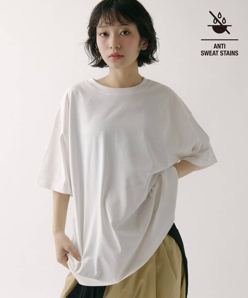 COLONY 2139（コロニートゥーワンスリーナイン）の「【MOTION】汗じみ防止刺繍ボーイフレンドTシャツ（Tシャツ/カットソー・レディース・ホワイト/ブラック・FREE）」の2枚目の写真