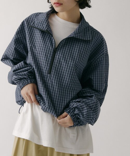 COLONY 2139（コロニートゥーワンスリーナイン）の「【MOTION】汗じみ防止刺繍ボーイフレンドTシャツ（Tシャツ/カットソー・レディース・ホワイト/ブラック・FREE）」の9枚目の写真