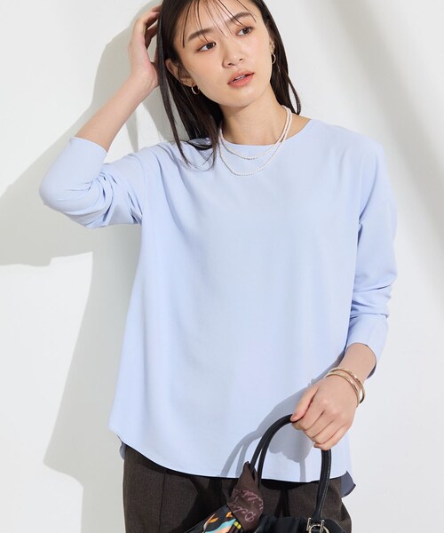 INDIVI(インディヴィ)の「【吸汗速乾/さらっと】キレイめロンT(Tシャツ/カットソー・レディース・チャコールグレー/ホワイト/サックスブルー・13/38/15 /34/05)」の3枚目の写真