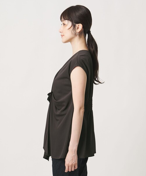 UNITED ARROWS（ユナイテッドアローズ）の「Spiree ジャージー フレンチスリーブ ブラウス（シャツ/ブラウス・レディース・ブラック/ダークブラウン・FREE）」の16枚目の写真