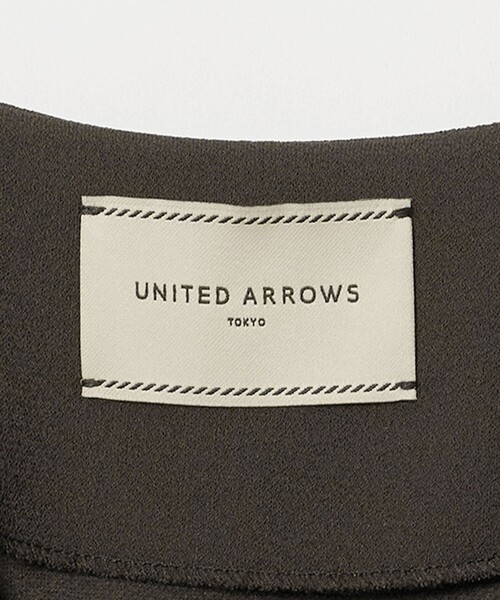 UNITED ARROWS（ユナイテッドアローズ）の「Spiree ジャージー フレンチスリーブ ブラウス（シャツ/ブラウス・レディース・ブラック/ダークブラウン・FREE）」の7枚目の写真
