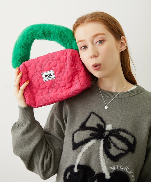 MILKFED.(ミルクフェド)の「CHERRY QUILTED FUR HANDLE BAG(ハンドバッグ・レディース・ピンク/ベージュ/ブラック・ONE SIZE)」の11枚目の写真