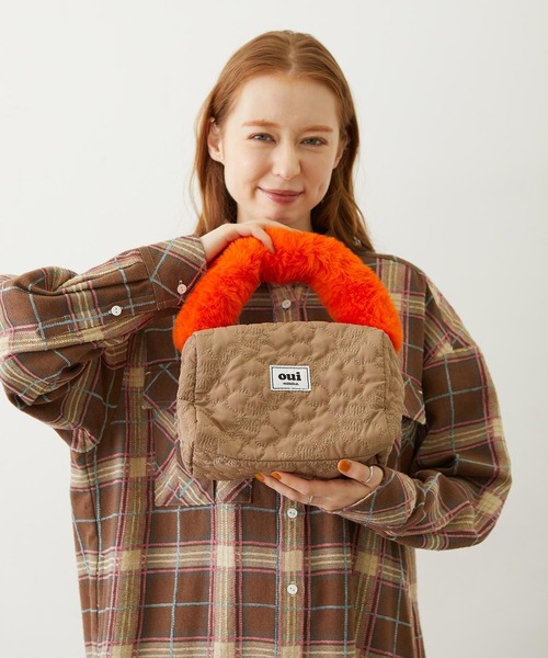 MILKFED.(ミルクフェド)の「CHERRY QUILTED FUR HANDLE BAG(ハンドバッグ・レディース・ピンク/ベージュ/ブラック・ONE SIZE)」の16枚目の写真
