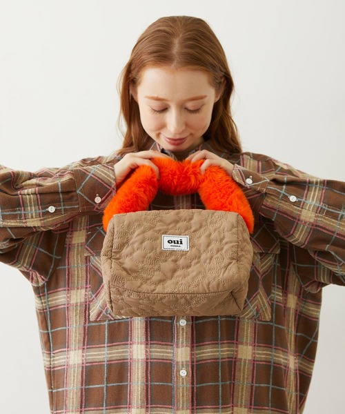 MILKFED.(ミルクフェド)の「CHERRY QUILTED FUR HANDLE BAG(ハンドバッグ・レディース・ピンク/ベージュ/ブラック・ONE SIZE)」の17枚目の写真
