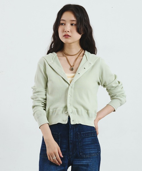 ROSE BUD(ローズバッド)の「【ROSE BUD別注】FAITH COTTON THERMAL HODDIE CARDIGAN(カーディガン/ボレロ・レディース・バーガンディー/イエロー/ライトグリーン・ONE SIZE)」の4枚目の写真