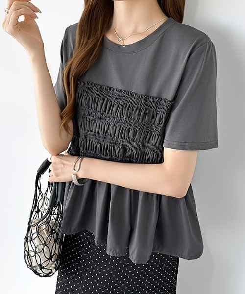 COCOMOMO(ココモモ)の「シャーリングペプラムトップス ペプラムTシャツ 半袖 シャーリング ペプラム トップス シャーリング Tシャツ カットソー 異素材 フレア 春服 夏服(Tシャツ/カットソー・レディース・ダークグレー/ブラック/ホワイト・FREE)」の17枚目の写真