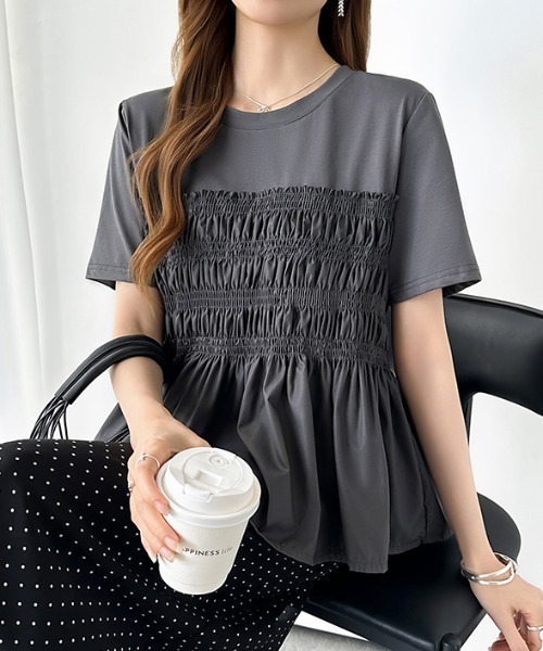 COCOMOMO(ココモモ)の「シャーリングペプラムトップス ペプラムTシャツ 半袖 シャーリング ペプラム トップス シャーリング Tシャツ カットソー 異素材 フレア 春服 夏服(Tシャツ/カットソー・レディース・ダークグレー/ブラック/ホワイト・FREE)」の14枚目の写真
