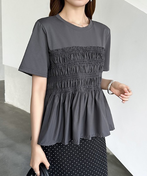 COCOMOMO(ココモモ)の「シャーリングペプラムトップス ペプラムTシャツ 半袖 シャーリング ペプラム トップス シャーリング Tシャツ カットソー 異素材 フレア 春服 夏服(Tシャツ/カットソー・レディース・ダークグレー/ブラック/ホワイト・FREE)」の7枚目の写真