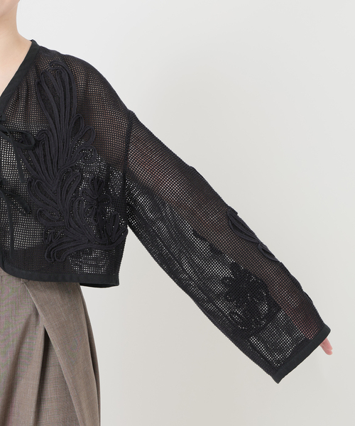 IENA LA BOUCLE(イエナラブークル)の「IENA LA BOUCLE メッシュテープ刺繍ジャケット(その他アウター・レディース・ブラック・FREE)」の4枚目の写真