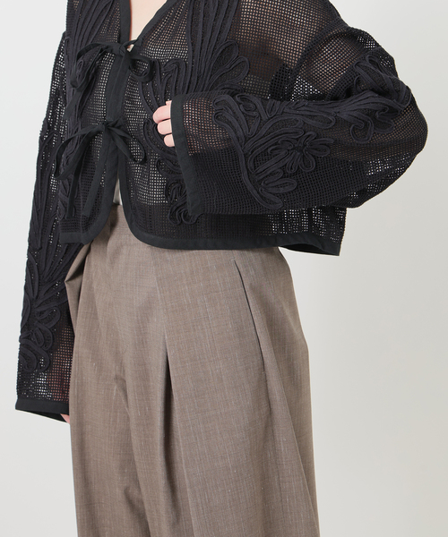 IENA LA BOUCLE(イエナラブークル)の「IENA LA BOUCLE メッシュテープ刺繍ジャケット(その他アウター・レディース・ブラック・FREE)」の5枚目の写真