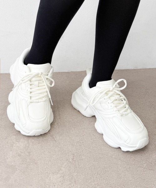 WEGO(ウィゴー)の「WEGO/ウェーブソールダッドスニーカー(スニーカー・レディース・ホワイト/ブラック・MEDIUM/LARGE/SMALL)」の4枚目の写真