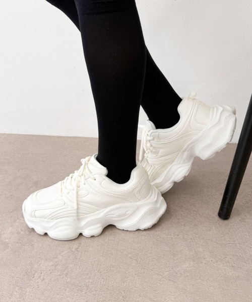 WEGO(ウィゴー)の「WEGO/ウェーブソールダッドスニーカー(スニーカー・レディース・ホワイト/ブラック・MEDIUM/LARGE/SMALL)」の5枚目の写真