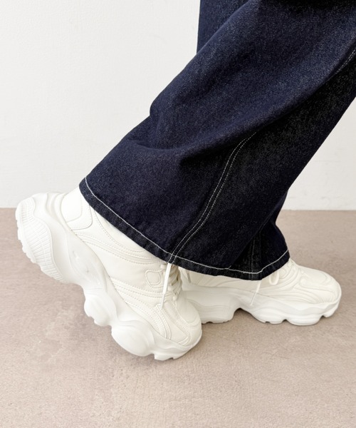WEGO(ウィゴー)の「WEGO/ウェーブソールダッドスニーカー(スニーカー・レディース・ホワイト/ブラック・MEDIUM/LARGE/SMALL)」の8枚目の写真