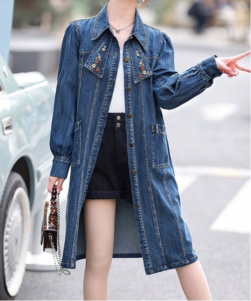 &soiree(アンドソワレ)の「花刺繍スカーフ風ミドル丈デニムワンピース(ワンピース・レディース・ブルー・SMALL/MEDIUM/LARGE/X-LARGE)」の3枚目の写真