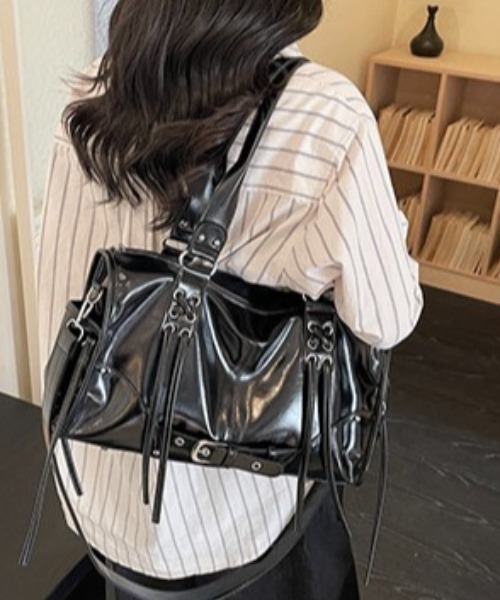 Alum'(アルム)の「【韓国風/Y2K】ドローストリングボストンバッグレースアップ2WAYショルダーバッグ(ボストンバッグ・レディース・ブラック/ホワイト/ピンク/パープル/ブルー・FREE)」の22枚目の写真
