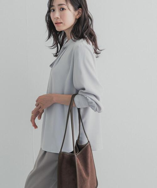 URBAN RESEARCH DOORS(アーバンリサーチドアーズ)の「『一部WEB限定カラー』リボンポイントタックブラウス(シャツ/ブラウス・レディース・ドット/ライトグレー/オフホワイト・FREE)」の19枚目の写真