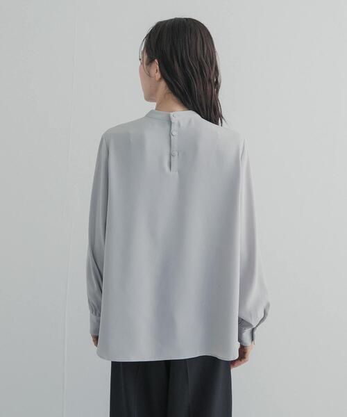 URBAN RESEARCH DOORS(アーバンリサーチドアーズ)の「『一部WEB限定カラー』リボンポイントタックブラウス(シャツ/ブラウス・レディース・ドット/ライトグレー/オフホワイト・FREE)」の12枚目の写真