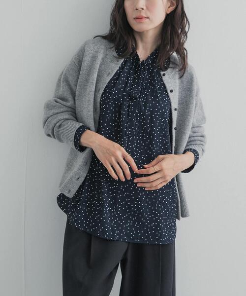URBAN RESEARCH DOORS(アーバンリサーチドアーズ)の「『一部WEB限定カラー』リボンポイントタックブラウス(シャツ/ブラウス・レディース・ドット/ライトグレー/オフホワイト・FREE)」の10枚目の写真