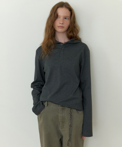 THEMITTEN(ザ・ミトン)の「Molly フーディーTシャツ(チャコール)(パーカー・レディース・その他・FREE)」の2枚目の写真