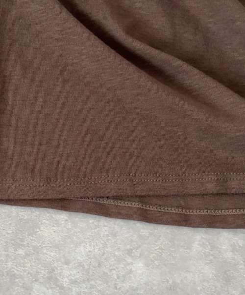 Forcement(フォースメント)の「抜け感のあるネックラインが魅力の、すっきりトップス(Tシャツ/カットソー・レディース・ブラウン/ブラック/ホワイト/グレー・FREE)」の12枚目の写真