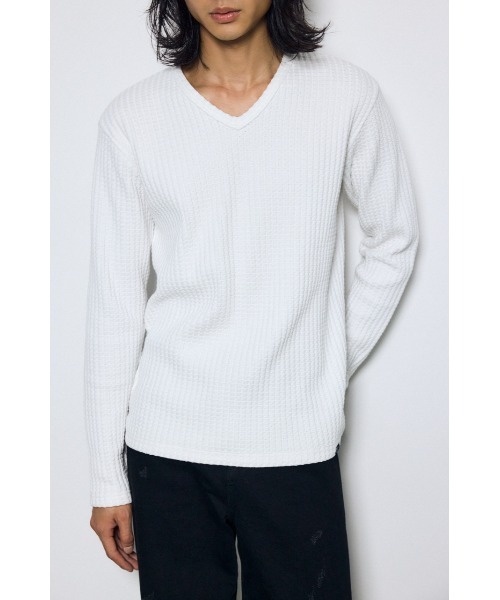 AZUL by moussy(アズールバイマウジー)の「ヘビーワッフルVネックトップス 秋服 冬服 春服 長袖 ロンT 無地(Tシャツ/カットソー・メンズ・ホワイト/ブラック・MEDIUM/LARGE)」の5枚目の写真