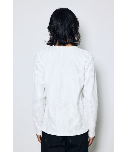 AZUL by moussy(アズールバイマウジー)の「ヘビーワッフルVネックトップス 秋服 冬服 春服 長袖 ロンT 無地(Tシャツ/カットソー・メンズ・ホワイト/ブラック・MEDIUM/LARGE)」の10枚目の写真