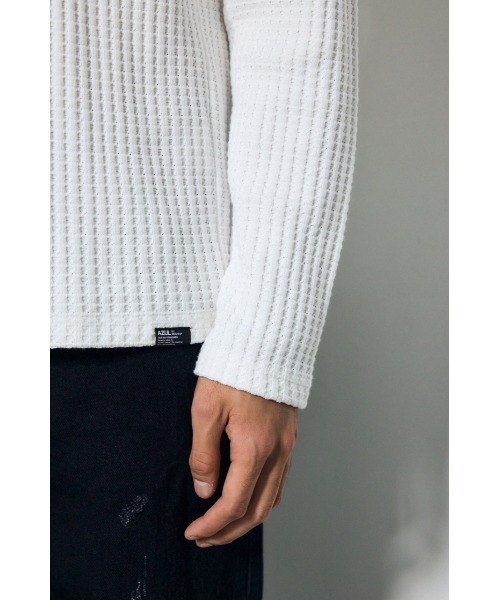 AZUL by moussy(アズールバイマウジー)の「ヘビーワッフルVネックトップス 秋服 冬服 春服 長袖 ロンT 無地(Tシャツ/カットソー・メンズ・ホワイト/ブラック・MEDIUM/LARGE)」の13枚目の写真
