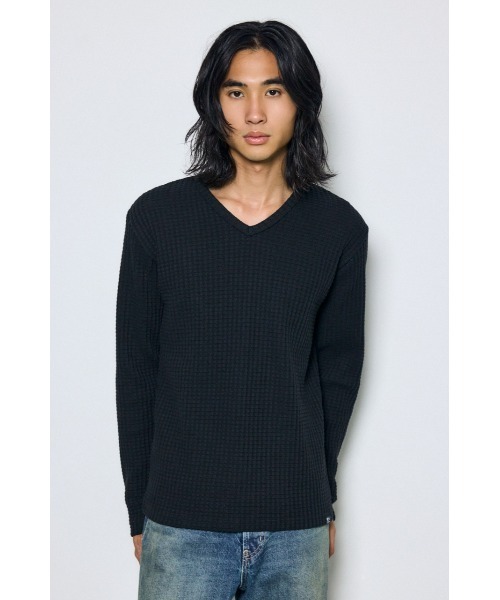 AZUL by moussy(アズールバイマウジー)の「ヘビーワッフルVネックトップス 秋服 冬服 春服 長袖 ロンT 無地(Tシャツ/カットソー・メンズ・ホワイト/ブラック・MEDIUM/LARGE)」の17枚目の写真