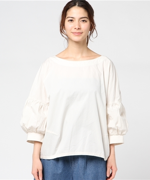 DOUBLE NAME（ダブルネーム）の「袖ギャザー無地ブラウス（シャツ/ブラウス・レディース・ブラック/イエロー/オフホワイト・FREE）」の4枚目の写真