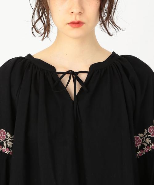 Another Edition(アナザーエディション)の「エンブロトリミングワンピース(ワンピース・レディース・オフホワイト/ブラック・フリー)」の6枚目の写真