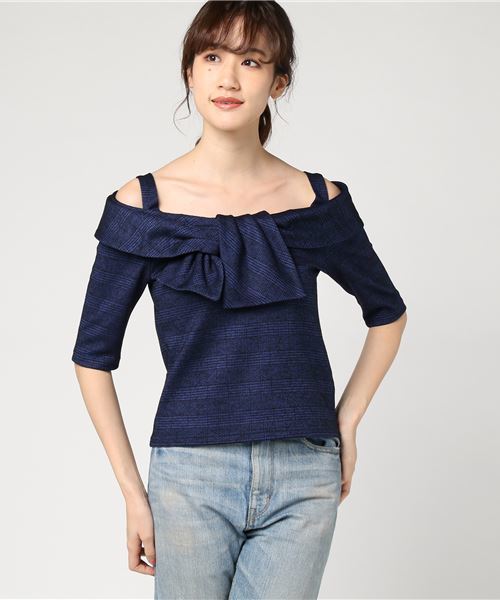 Grace Continental グレースコンチネンタル の オフショルダーリボントップ Tシャツ カットソー Wear