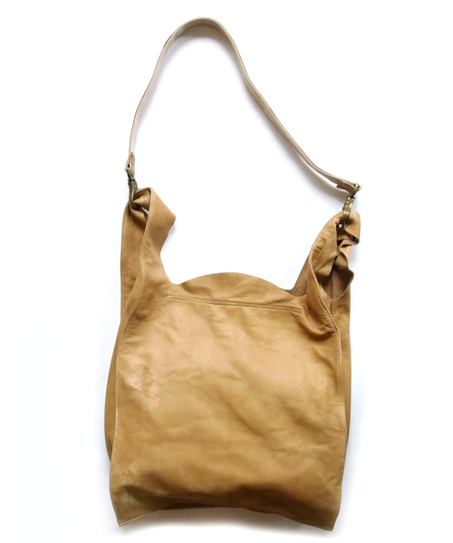 And A（アンドエー）の「レザーショルダーバッグ（ショルダーバッグ・レディース・ブラック/ベージュ/ブルー/オレンジ/ライトブラウン/グリーン/ライトブルー・FREE）」の11枚目の写真