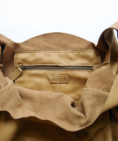 And A（アンドエー）の「レザーショルダーバッグ（ショルダーバッグ・レディース・ブラック/ベージュ/ブルー/オレンジ/ライトブラウン/グリーン/ライトブルー・FREE）」の12枚目の写真