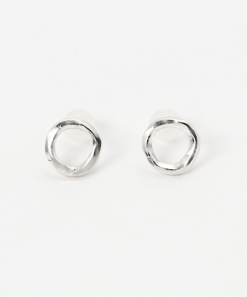 TONE SELECT GOODS(トーンセレクトグッズ)の「【hosta】エダサークルピアス(ピアス(両耳用))」|シルバー