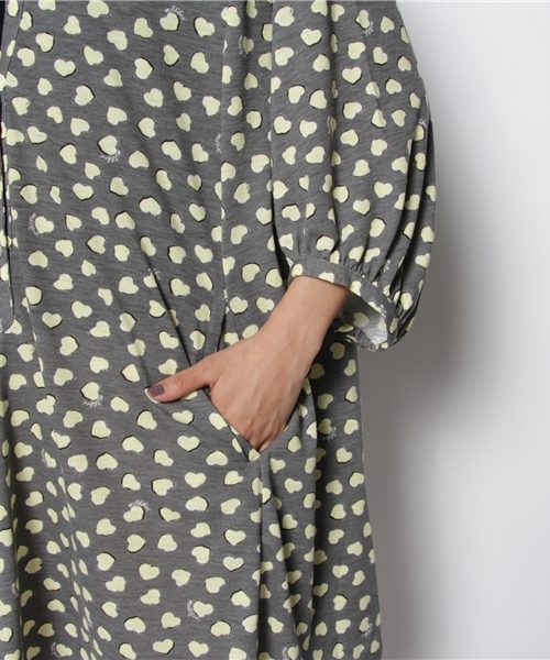 MILKFED.(ミルクフェド)の「GRAZED HEART FLARE DRESS(ワンピース・レディース・チャコールグレー/ネイビー・X-SMALL/SMALL)」の7枚目の写真