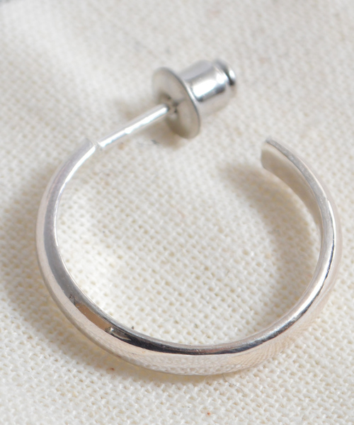 SunKu（サンク）の「39/サンク Large Hoop Pieace ROUND（ピアス（片耳用）・メンズ・シルバー・FREE）」の5枚目の写真