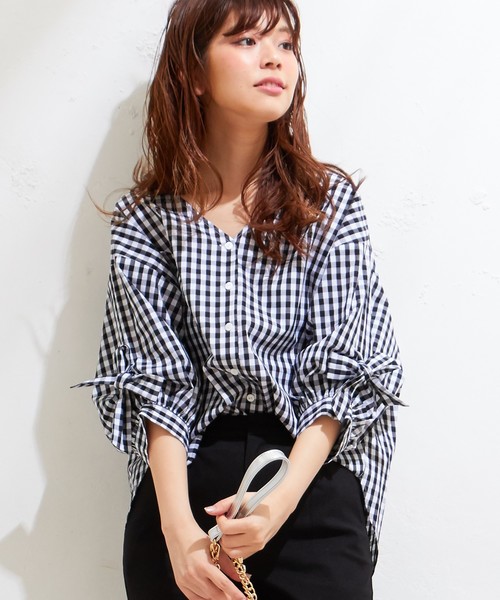 natural couture（ナチュラルクチュール）の「袖くしゅっとリボンシャツ（シャツ/ブラウス・レディース・アイボリー/ブラック/ピンクベージュ/ストライプ/チェック・FREE）」の2枚目の写真