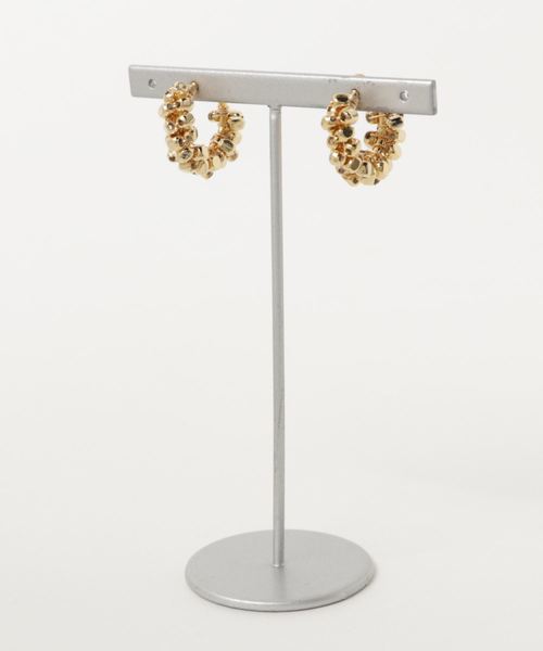 TONE SELECT GOODS(トーンセレクトグッズ)の「【marinaJEWELRY】14kgf/GOLD square metal wrapped hoop earring(イヤリング・レディース・ゴールド・M)」の4枚目の写真