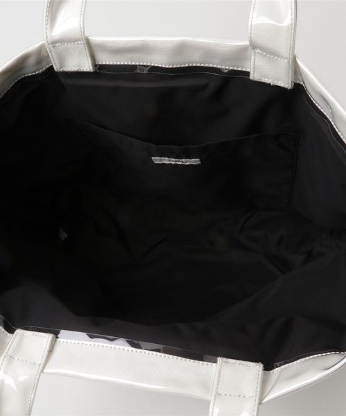 CLANE（クラネ）の「VINYL CANVAS BAG（トートバッグ・レディース・ブラック/ホワイト・FREE）」の3枚目の写真