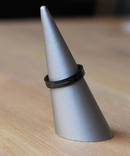 TONE SELECT GOODS（トーンセレクトグッズ）の「【vie】ステンレスリング（リング・メンズ・ブラック/ピンク/シルバー/ブラウン・#11/#13/#15/#17/#19/#21/#7/#9/#25/#23）」の6枚目の写真