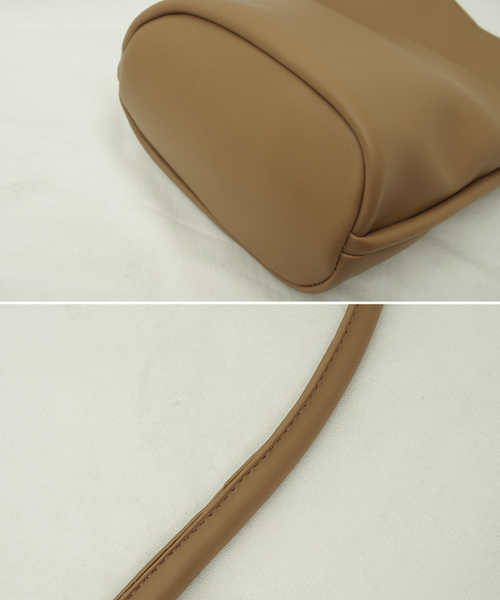 select MOCA（セレクトモカ）の「フェイクレザーバケットバッグ(フェイクソフトレザービッグポケットショルダーバック)（ショルダーバッグ・レディース・ブラック/ベージュ/カーキ・FREE）」の17枚目の写真