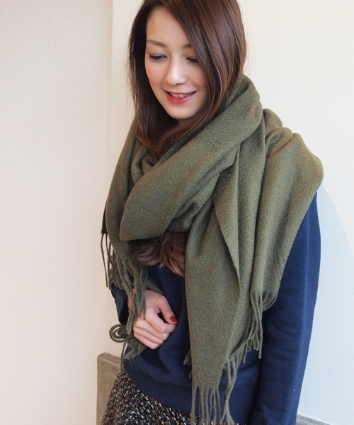BEAUTY&YOUTH UNITED ARROWS（ビューティーアンドユースユナイテッドアローズ）の「BYSF ソリッドカラーストール 70×180 ◆（ストール/ショール・レディース・ブラック/ブラウン/ピンク/グレー/ダークグレー/オリーブ/ネイビー・フリー）」の5枚目の写真
