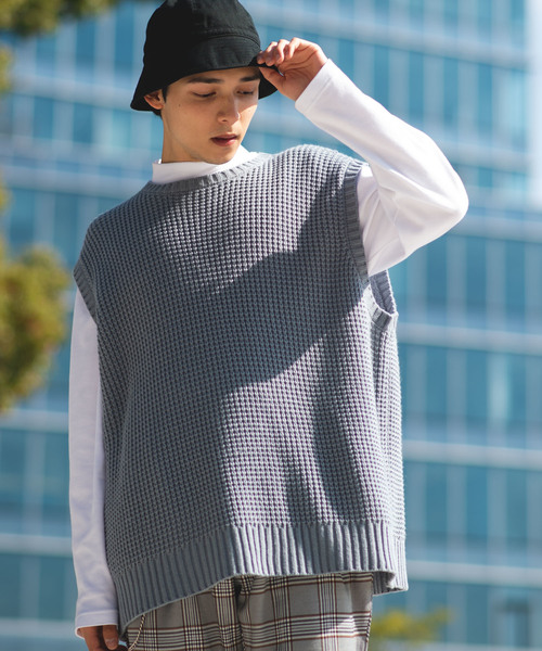 WEGO（ウィゴー）の「WEGO/オーバーサイズビッグシルエットニットベスト（ベスト・メンズ・ベージュ/ネイビー/サックスブルー/杢グレー・MEDIUM/LARGE）」の4枚目の写真