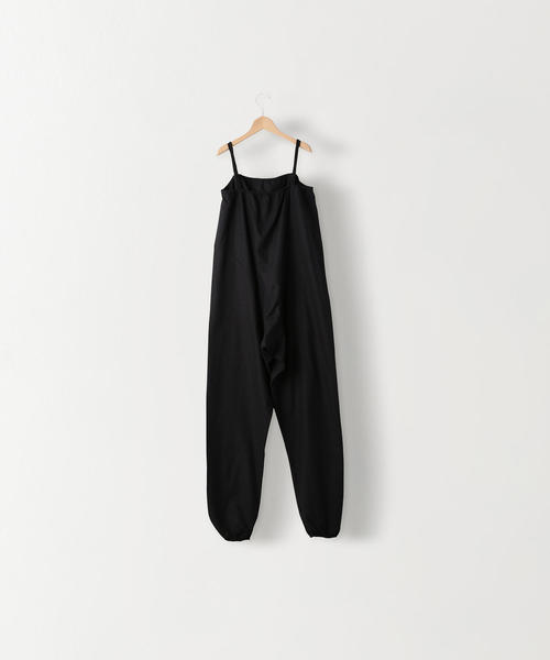 BASERANGE（ベースレンジ）の「＜BASERANGE＞STRAP JUMPSUITS /ジャンプスーツ（つなぎ/オールインワン・レディース・ブラック・SMALL）」の2枚目の写真