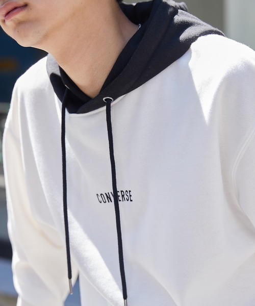 CONVERSE(コンバース)の「CONVERSE/コンバース 別注 フロント/袖刺繍 オーバーサイズプルオーバーパーカー(パーカー・メンズ・ブラック/ダークグリーン/オフホワイト/杢グレー/ブラウン/ベージュ/ボルドー/ベージュ系その他/ホワイト系その他/ブラック系その他・S/M/L)」の3枚目の写真