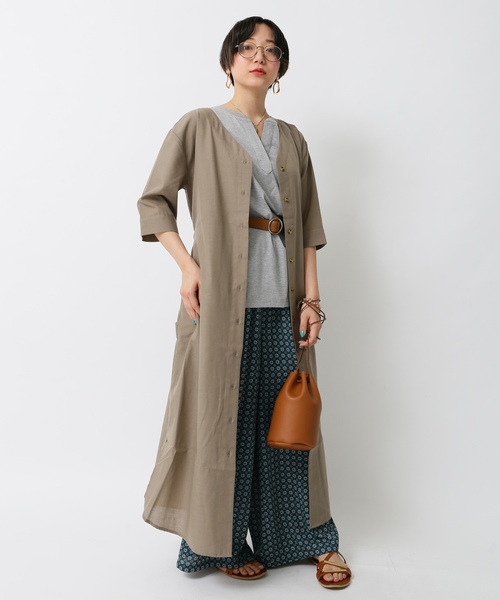 earth music&ecology(アースミュージックアンドエコロジー)の「羽織りシャツワンピース 〇*(ワンピース・レディース・ダークグリーン/ベージュ/ネイビー/ブラウン/アイボリー/ピンク系その他2・FREE)」の4枚目の写真