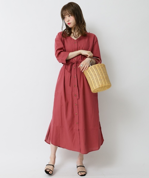 earth music&ecology(アースミュージックアンドエコロジー)の「羽織りシャツワンピース 〇*(ワンピース・レディース・ダークグリーン/ベージュ/ネイビー/ブラウン/アイボリー/ピンク系その他2・FREE)」の6枚目の写真