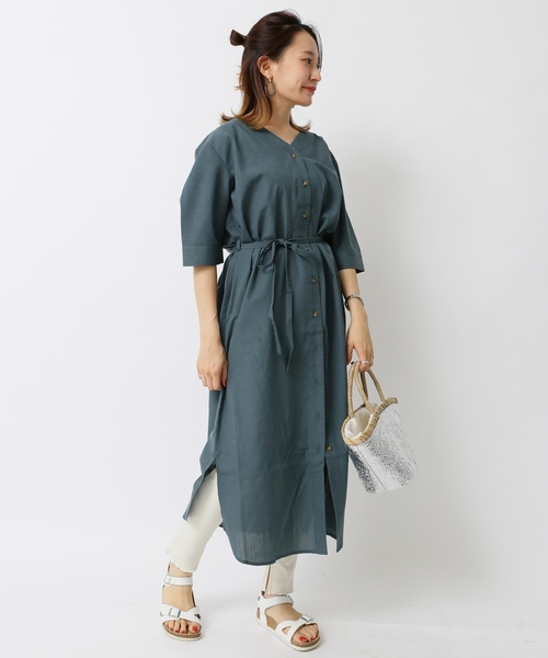 earth music&ecology(アースミュージックアンドエコロジー)の「羽織りシャツワンピース 〇*(ワンピース・レディース・ダークグリーン/ベージュ/ネイビー/ブラウン/アイボリー/ピンク系その他2・FREE)」の11枚目の写真